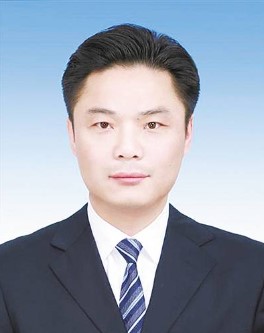 黃佰銀